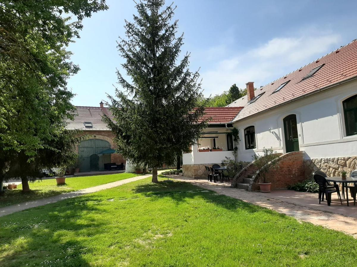 Natúra Panzió&Apartmanház Orfű Exterior foto